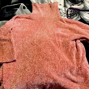 Venus pink sweater in the size Large